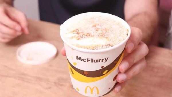 McFlurry Brasil custa cerca de R$ 23,00 e o McShake Brasil R$ 22,90, dependendo da localidade por Reprodução / YouTube / Cool Marina