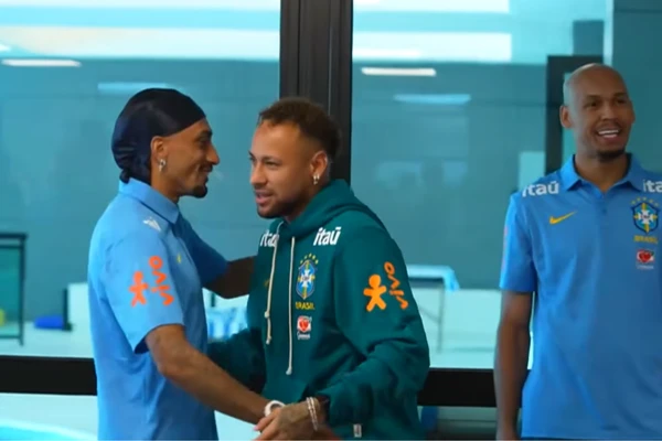 Neymar no primeiro dia de treino na Granja Comary por Reprodução/CBF TV
