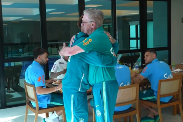 Neymar no primeiro dia de treino na Granja Comary por Reprodução/CBF TV