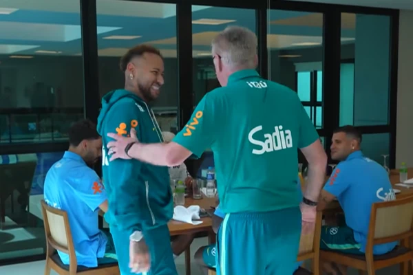 Neymar no primeiro dia de treino na Granja Comary