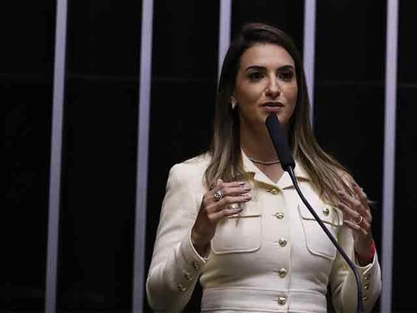 Roberta Roma por Divulgação 