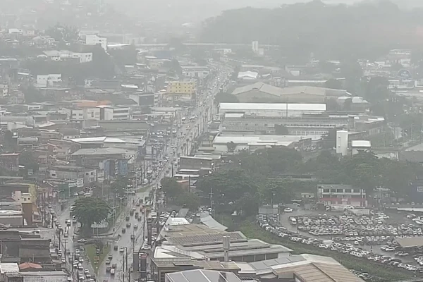 Salvador registra chuva nesta manhã