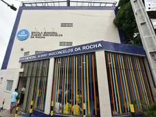Imagem - Piscina, quadra poliesportiva e salas climatizadas: Escola municipal para 480 alunos é inaugurada em Salvador