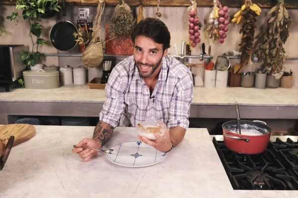 Aprenda a receita de mingau de tapioca com coco de Daniel Cady