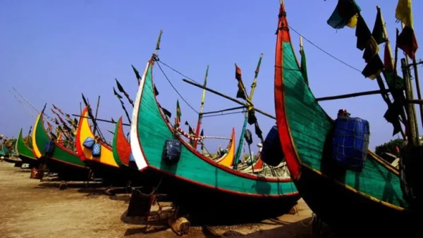A curvatura do casco foi desenvolvida a partir da observação prática dos pescadores ao longo de gerações por Masum-al-Hasan Rocky/Wikimedia Commons