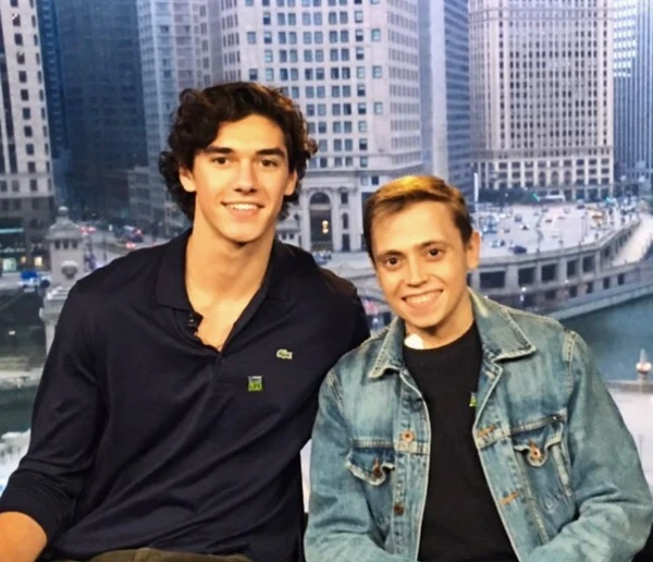 Belmont Cameli com seu amigo Brendan Flaherty por Reprodução/Instagram