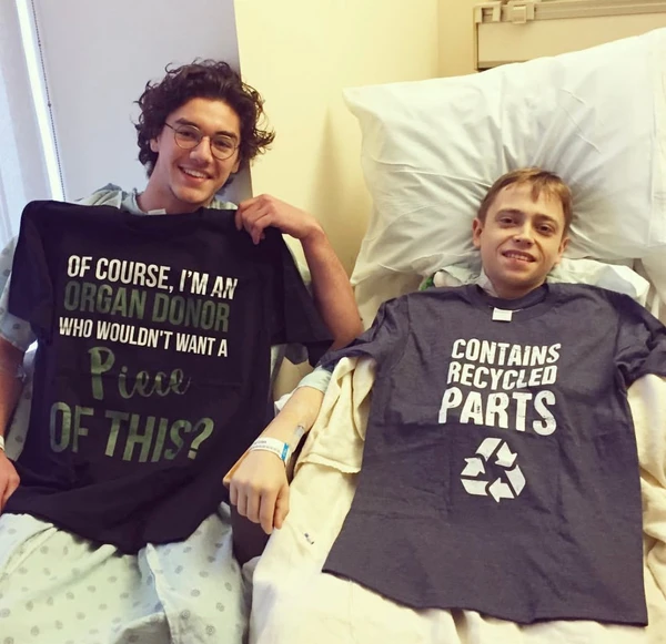 Belmont Cameli com seu amigo Brendan Flaherty por Reprodução/Instagram