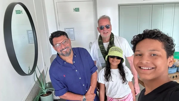 Luiz Fernando Guimarães e Adriano Medeiros são casados há mais de 20 anos por Reprodução | Redes Sociais