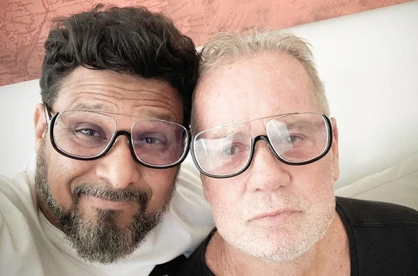 Luiz Fernando Guimarães e Adriano Medeiros são casados há mais de 20 anos por Reprodução | Redes Sociais