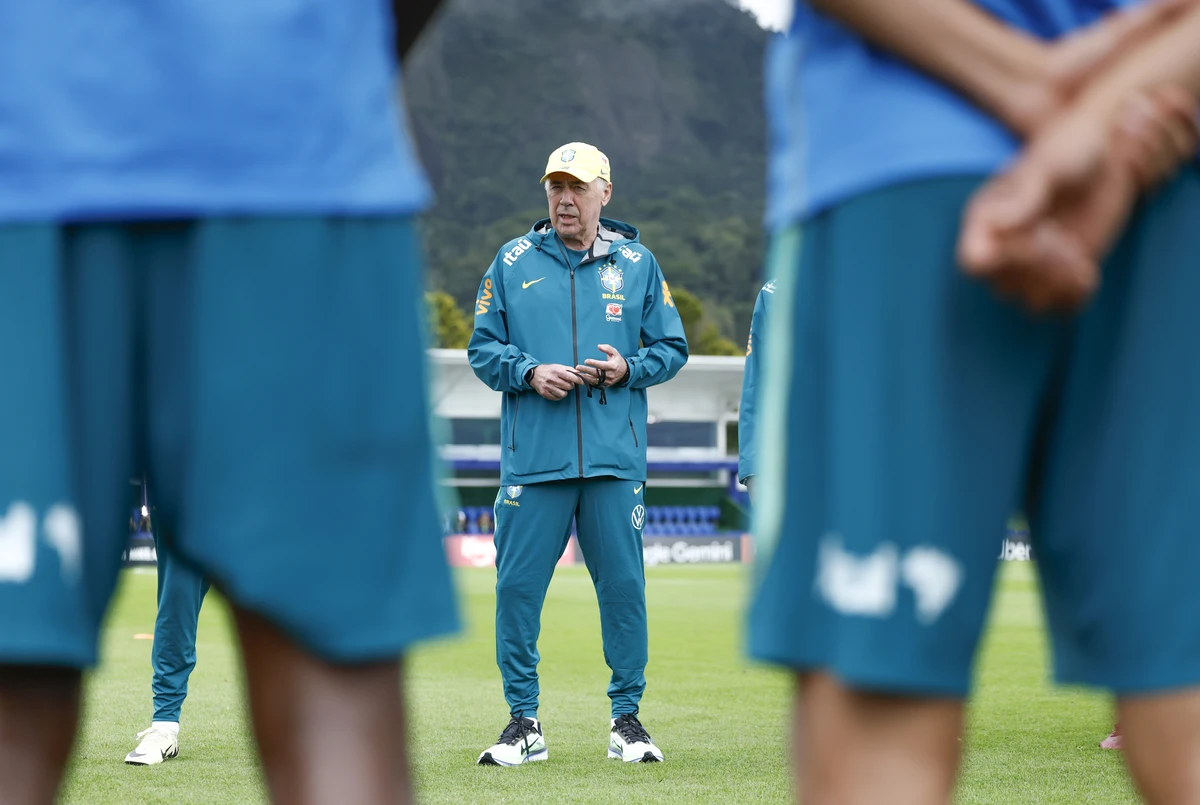 Treino da Seleção Brasileira na Granla Comary 