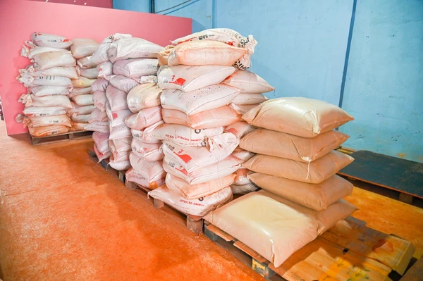 Vigilância Sanitária interdita fábrica clandestina de temperos em Vitória da Conquista por Divulgação
