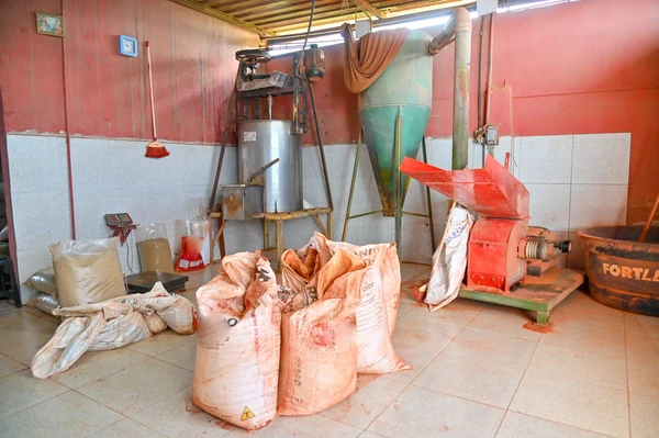 Vigilância Sanitária interdita fábrica clandestina de temperos em Vitória da Conquista por Divulgação