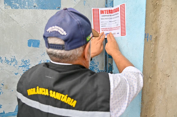 Vigilância Sanitária interdita fábrica clandestina de temperos em Vitória da Conquista por Divulgação