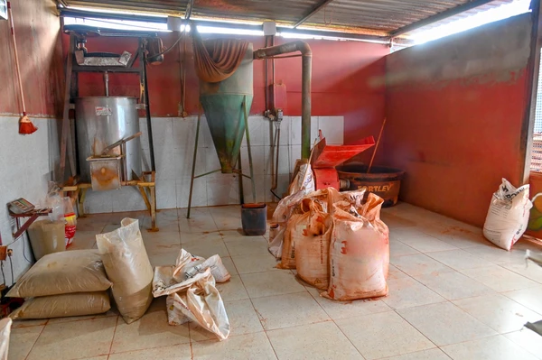 Vigilância Sanitária interdita fábrica clandestina de temperos em Vitória da Conquista por Divulgação