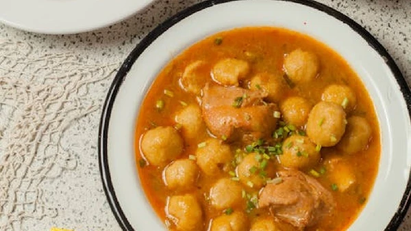Vori-vori, do Paraguai, é uma sopa de frango com bolinhos de farinha de milho e queijo que ficou em primeiro lugar no TasteAtlas por Maggi Paraguay / Pexels
