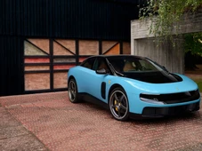 Imagem - Carro elétrico da Ferrari recebe críticas e ações da empresa caem