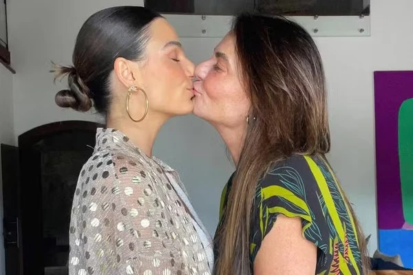 Isis Valverde e a mãe, Rosalba Nable