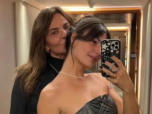 Isis Valverde e a mãe, Rosalba Nable por Reprodução