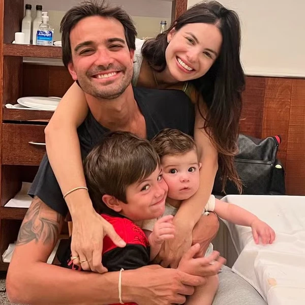 Sthefany Brito por Reprodução