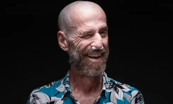 Ao final da celebração, deixou uma reflexão que resume o espírito do evento e que acabou sendo amplamente compartilhada pelos participantes: “A morte acontece uma única vez. Em todos os outros dias existe a vida. E a vida merece ser celebrada.” por Reprodução