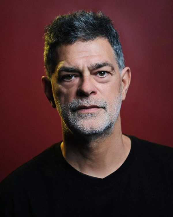 Eduardo Moscovis  por DIVULGAÇÃO