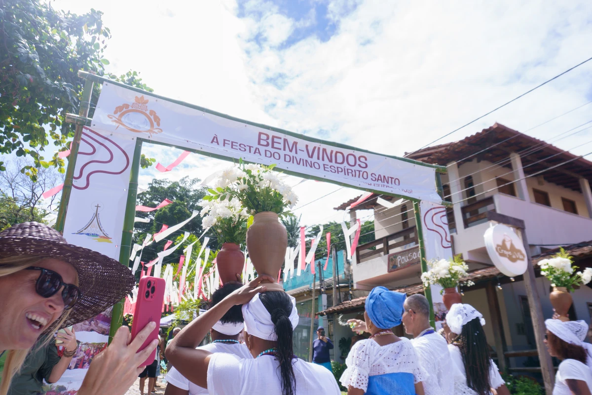 Lavagem na Festa do Divino Espírito Santo em Boipeba, 2026 por Tiago Victor