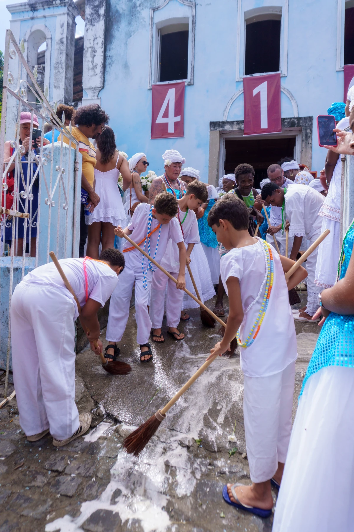 Lavagem na Festa do Divino Espírito Santo em Boipeba, 2026 por Tiago Victor