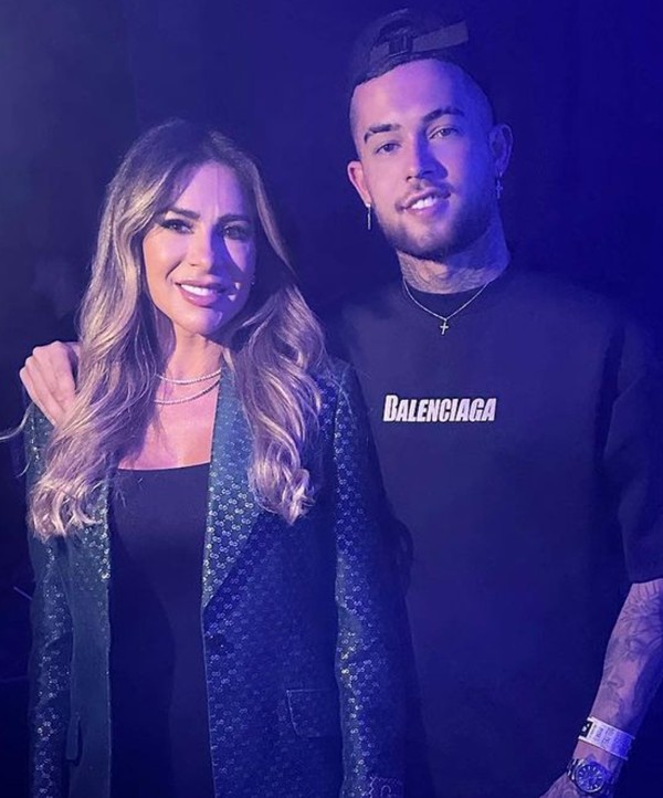 Mariane Bernardi com o filho, Andrei, parça de Neymar Jr.  por Reprodução/Instagram