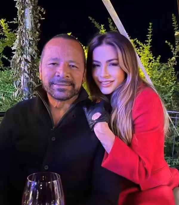 Neymar pai e Mariane Bernardi  por Reprodução/Instagram