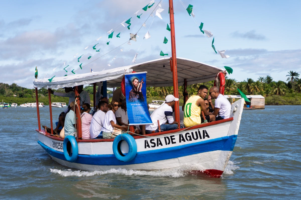 Romaria de São Francisco em Boipeba, Bahia (2026) por Tiago Victor