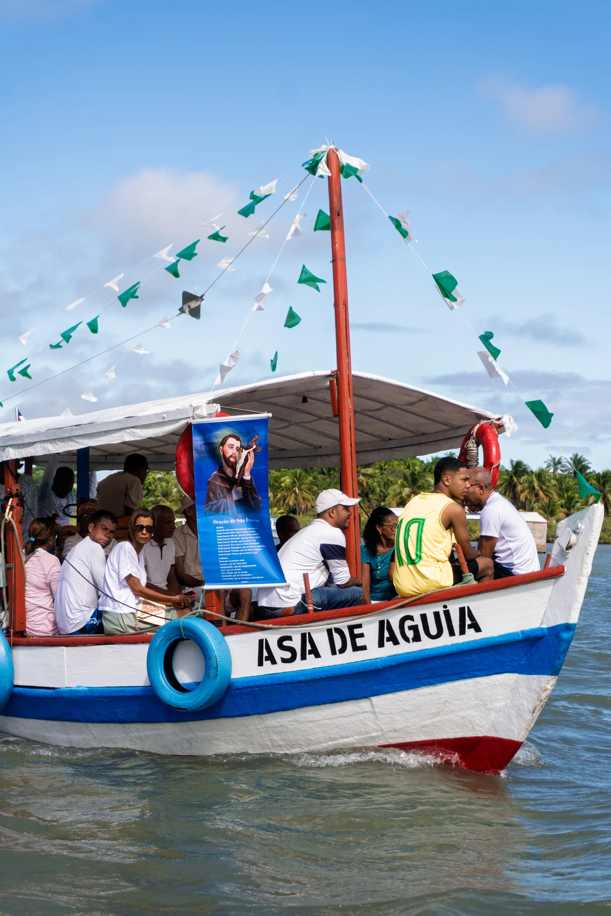 Romaria de São Francisco em Boipeba, Bahia (2026) por Tiago Victor
