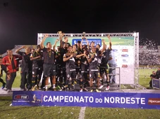 Imagem - Após 16 anos, Vitória volta a decidir uma Copa do Nordeste e terá final inédita contra o Fortaleza