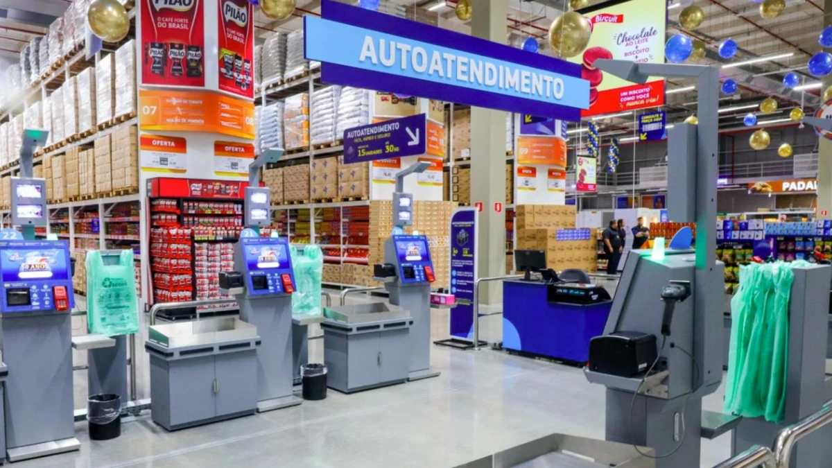 Autoatendimento em unidade do Assaí 