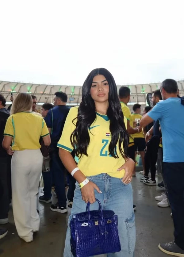 Bolsas de luxo das companheiras da Seleção ultrapassam R$ 1,2 milhão em valor por Reprodução