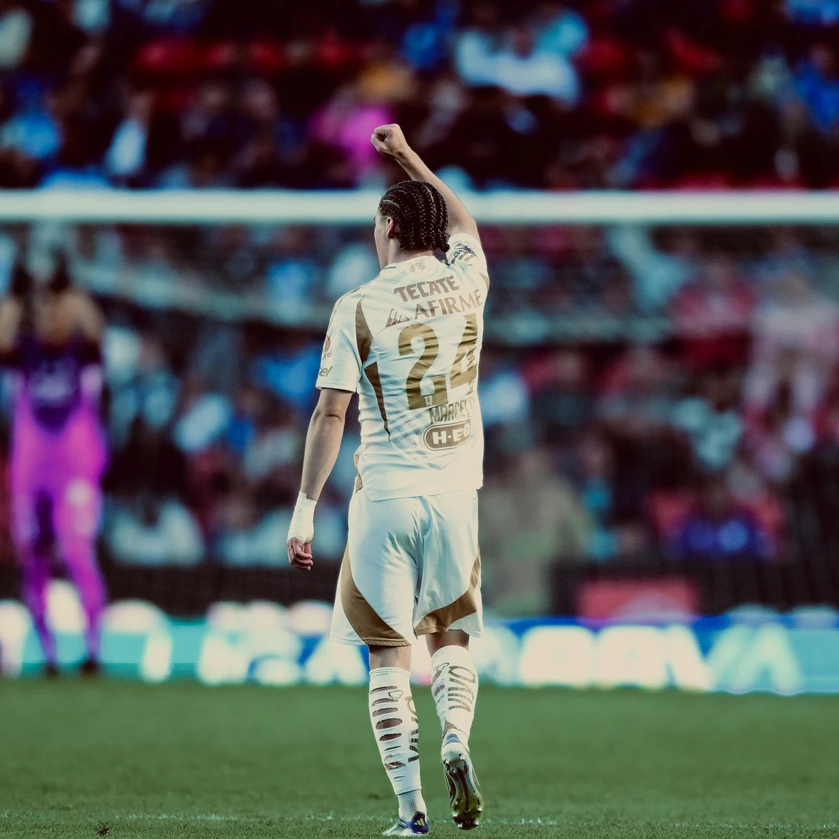 Marcelo Flores teve lesão grave no joelho por Reprodução/Instagram
