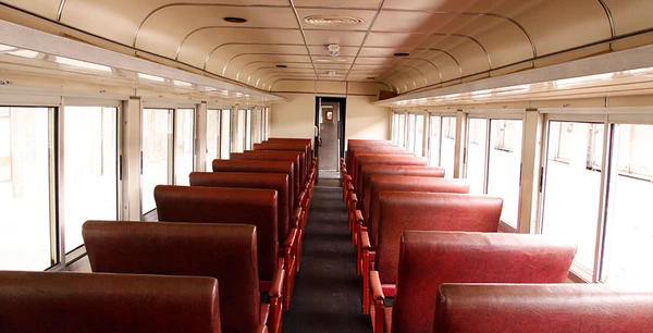 O Serra Verde Express combina luxo, paisagens da Mata Atlântica e experiências premium em uma das viagens de trem mais famosas do Brasil por Divulgação