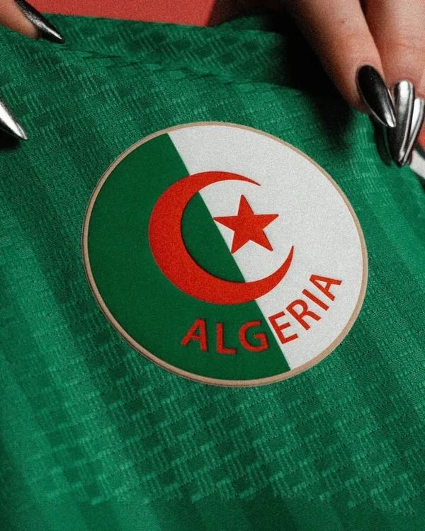 Uniforme da Argélia para Copa do Mundo 2026 por Divulgação