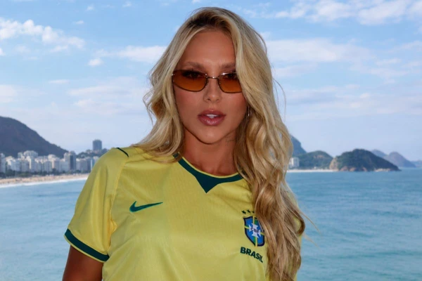 Virginia compareceu a jogo no Maracanã