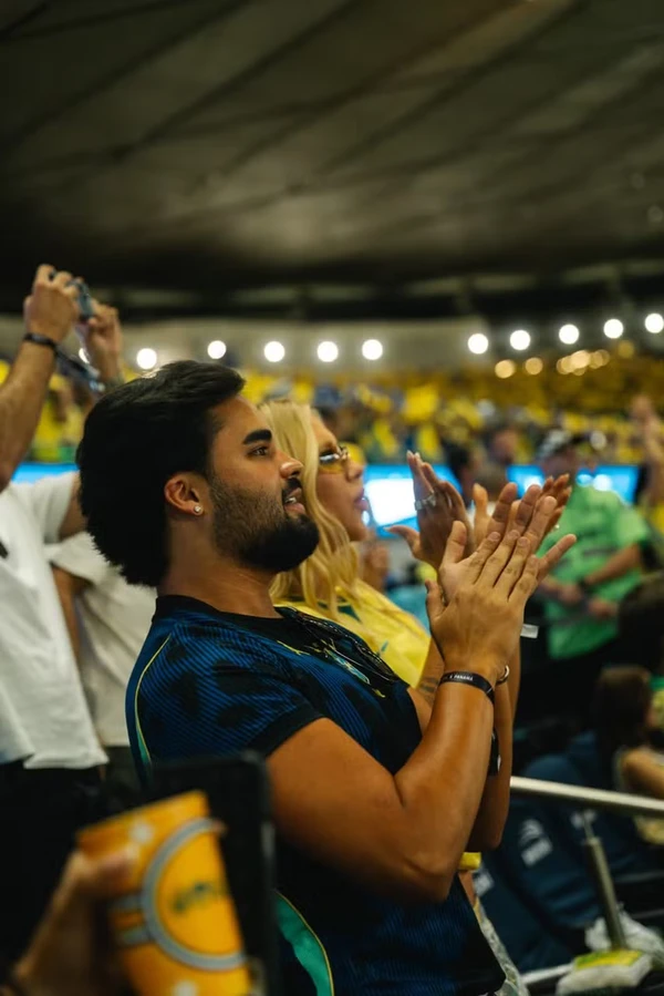 Virginia Fonseca com Lucas Guedez e Duda Freire por Divulgação/NOSSO