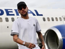 Imagem - Quanto custa voar no avião de Neymar? Jato de R$ 250 milhões impressiona com luxo, velocidade e taxa digna de hotel cinco estrelas