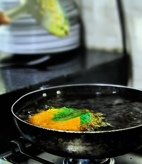 Acarajé verde e amarelo é lançado em Salvador por Acarajé verde e amarelo é lançado em Salvador