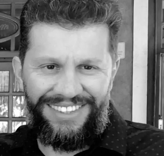 Alessandro Zahdi morreu aos 51 anos após sofrer um infarto por Reprodução