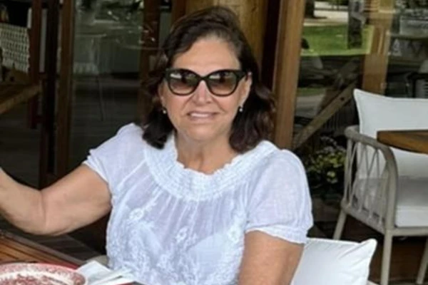 Maria da Glória morreu após queda em aeroporto por Reprodução