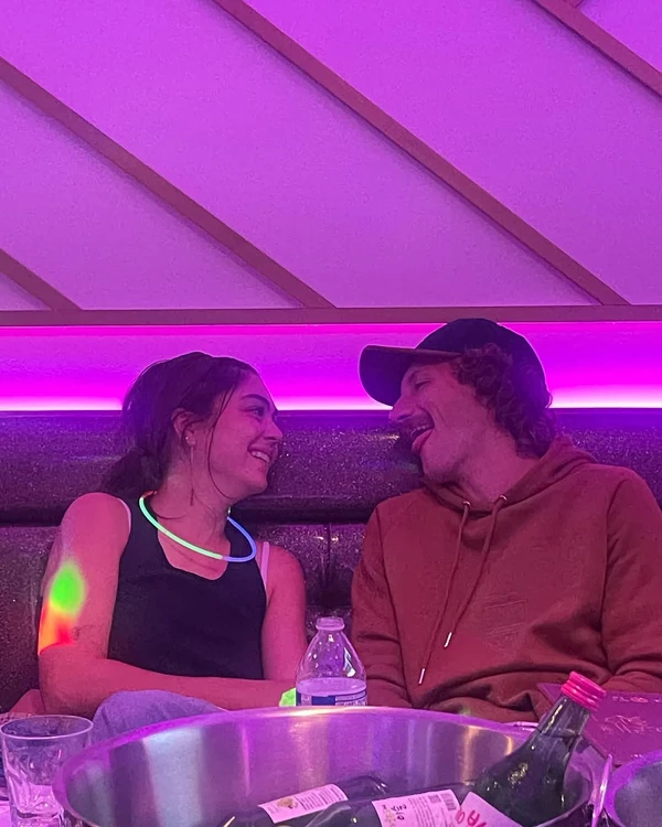 Mika Abdalla e Jake Short por Reprodução