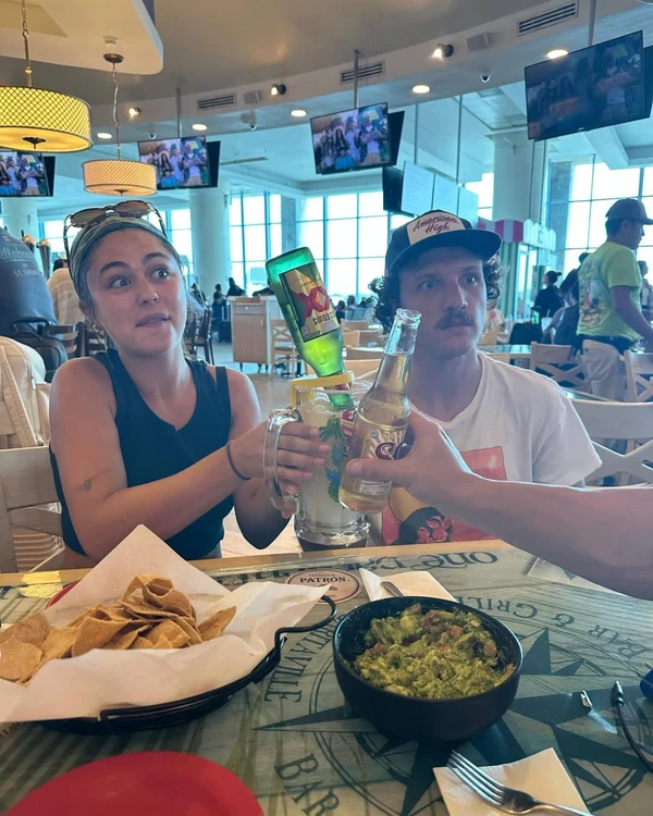 Mika Abdalla e Jake Short por Reprodução