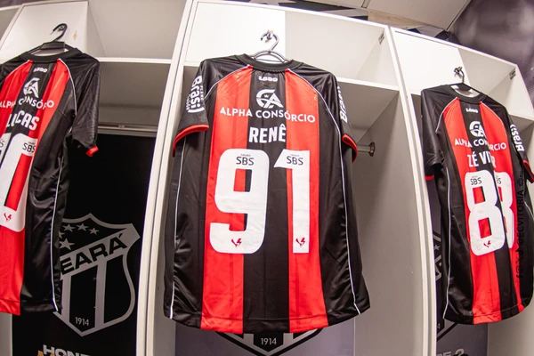 Renê será titular contra o Fortaleza 