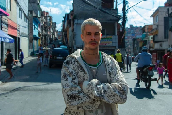 Vinicius Teixeira como Vandílson em novela das 9