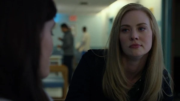 A personagem é interpretada pela atriz Deborah Ann Woll por meio de captura facial. Woll também é conhecida pelo seu trabalho na série ‘Demolidor’