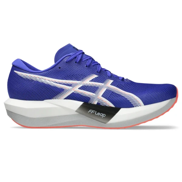 Asics Magic Speed. Voltado para treinos rápidos e provas, o Magic Speed™ 5 oferece uma passada mais responsiva e eficiente. Cerca de 50g mais leve que a versão anterior do modelo, ele combina as tecnologias FF Leap™ e FF Blast™ Plus na entressola com uma placa de carbono reprojetada, favorecendo impulsão e controle durante a corrida. O drop reduzido e a construção mais baixa ajudam a proporcionar maior estabilidade e sensação de velocidade.Preço sugerido: R$1.399,99

 por Divulgação