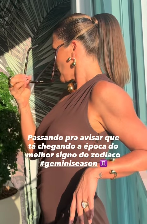 Braços de Flávia Alessandra estão chamando a atenção em 'Quem Ama Cuida' por Reprodução/Instagram